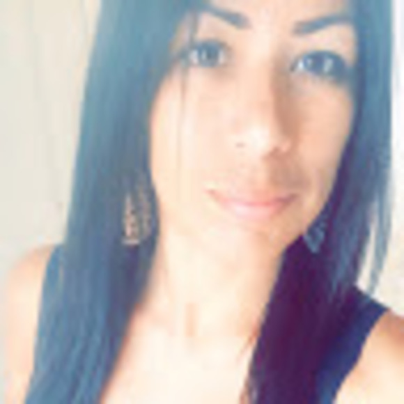 Meet your Posher, Zandra - Picture 1 of 1